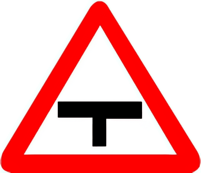 Major road traffic sign colored
